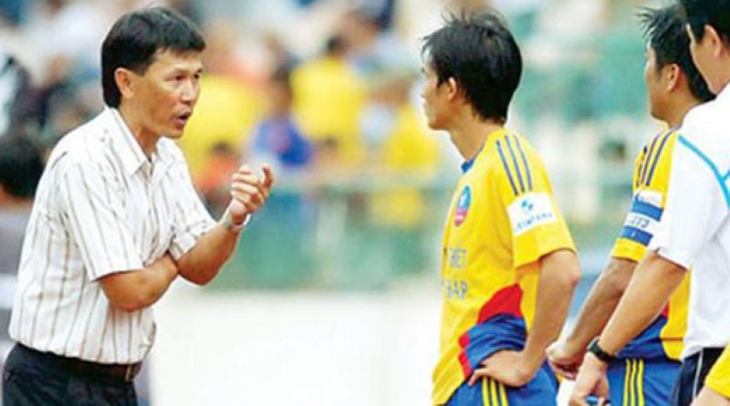 Cống hiến cho đào tạo trẻ và huấn luyện chuyên nghiệp