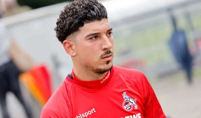 Dimitris Limnios là cầu thủ chạy cánh tài năng của bóng đá Hy Lạp