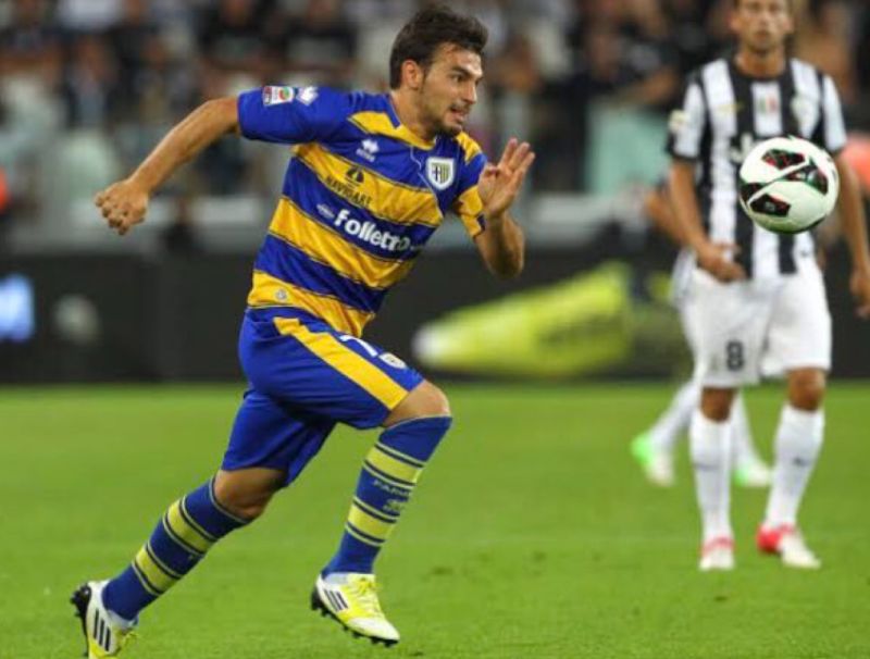 Kỹ thuật tinh tế, nhãn quan chiến thuật tốt, sút xa hiểm.