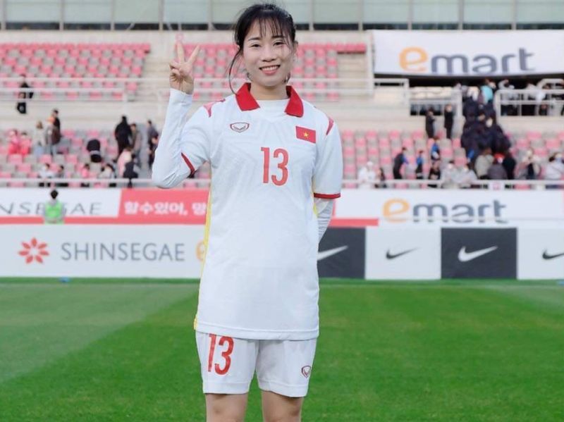 Lê Thị Diễm My là trung vệ thép của tuyển nữ Việt Nam, nổi bật với lối chơi chắc chắn và tỉnh táo