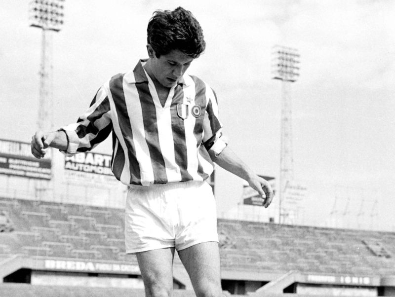 Sívori trở thành cầu thủ đầu tiên mang chất nghệ sĩ Nam Mỹ đến Serie A và làm thay đổi bóng đá Ý