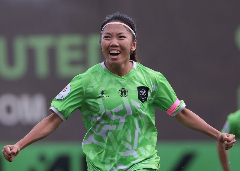 Tại CLB Lank FC (Bồ Đào Nha), cô đã ghi dấu ấn bằng nhiều bàn thắng quan trọng và lối chơi đầy quyết tâm