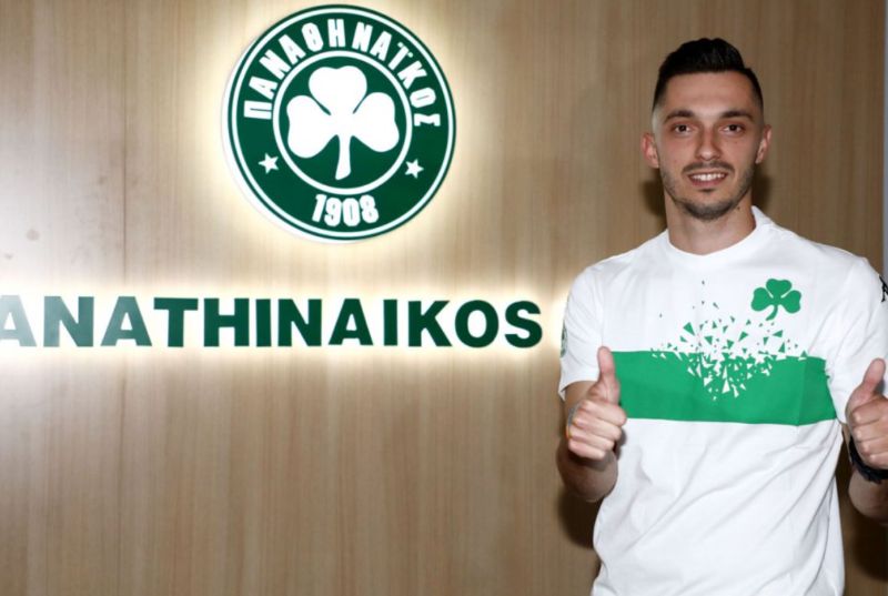 Từ làng quê nhỏ vươn lên chinh phục sân cỏ thủ đô