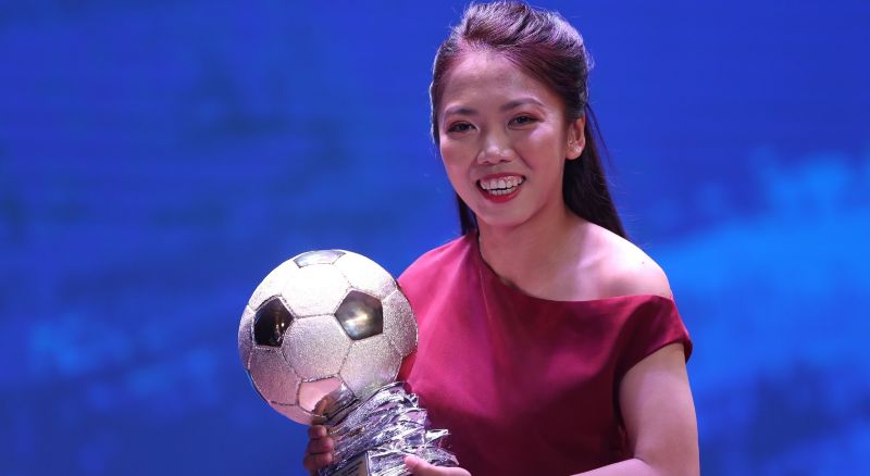 Với lối chơi thông minh và khả năng ghi bàn ấn tượng, cô là chân sút số 1 lịch sử tuyển nữ Việt Nam