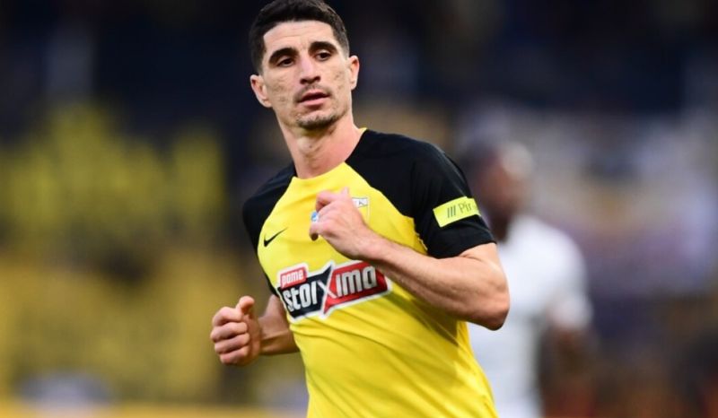 Petros Mantalos nhiều lần góp mặt trong màu áo đội tuyển Hy Lạp