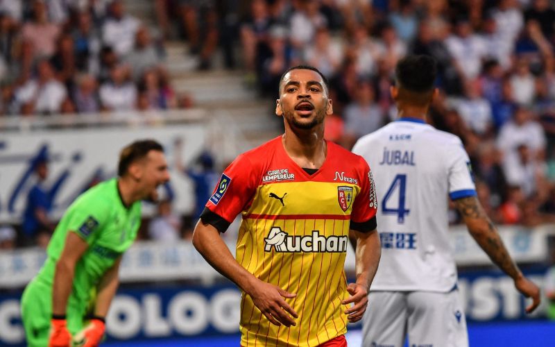 Chân sút sở hữu khả năng vừa kiến tạo vừa ghi bàn 