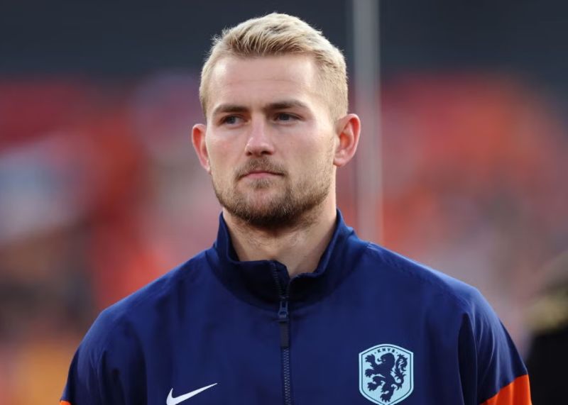 Anh ghi dấu ấn bằng khả năng cản phá, tham gia tấn công và đọc trận đấu nhạy bén