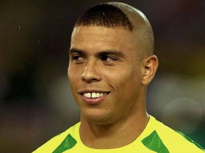  Ronaldo Nazário cùng Brazil giành hai lần World Cup 